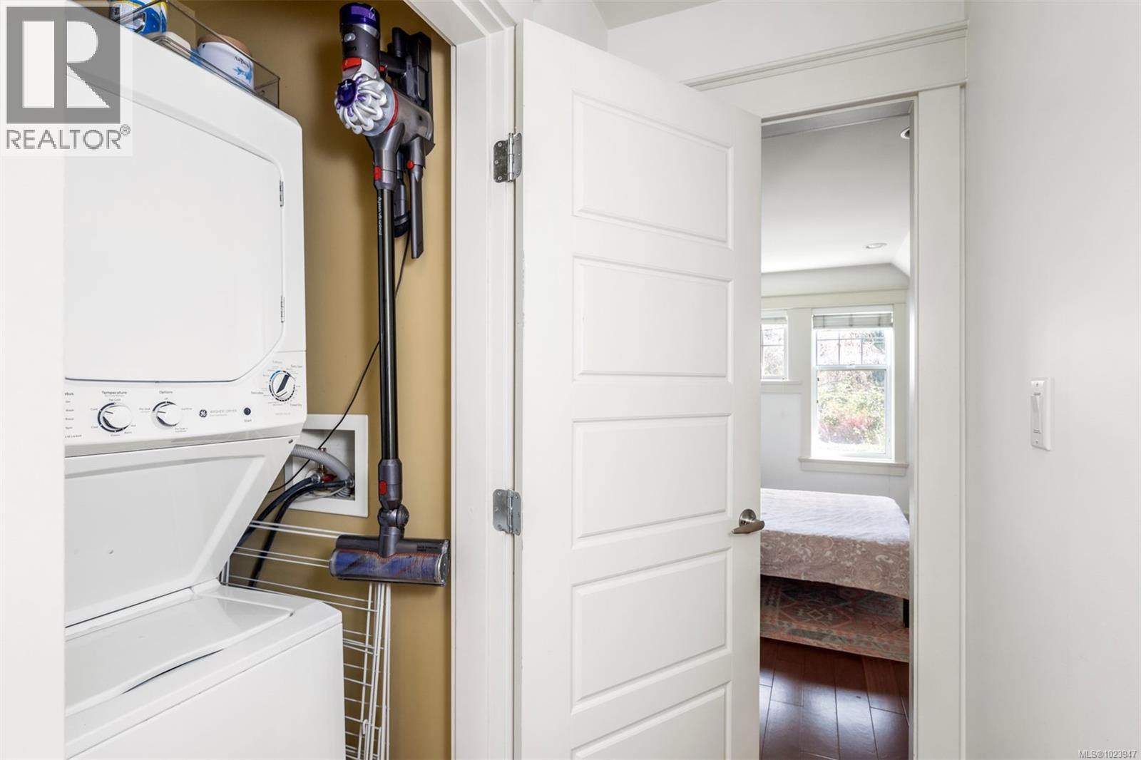 590 Simcoe St, Victoria