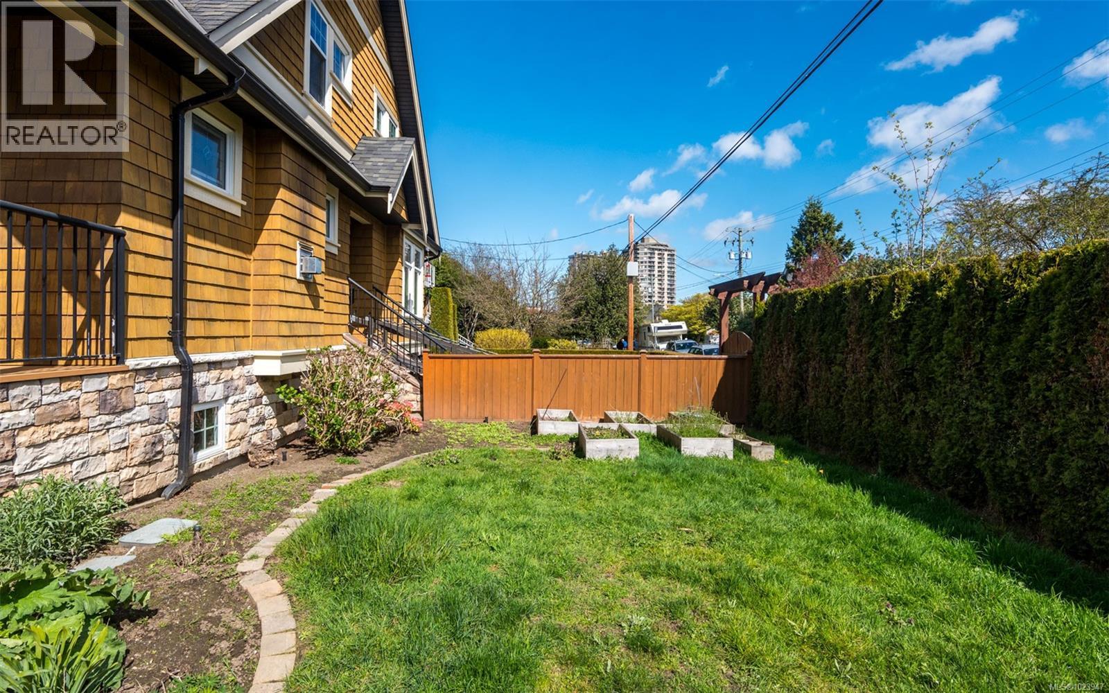 590 Simcoe St, Victoria