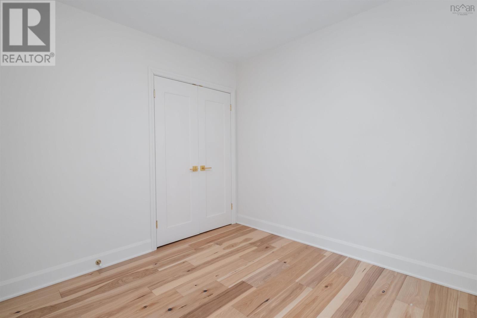 Property 20 of 33 of 19 louisa Street