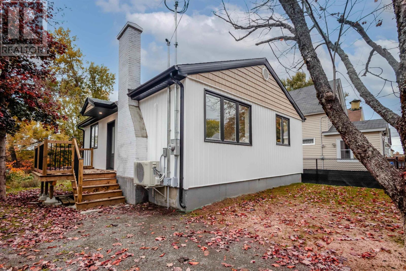 Property 2 of 33 of 19 louisa Street