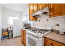 7452 Wiltshire Drive, Surrey, BC V3S2Y7 Photo 11