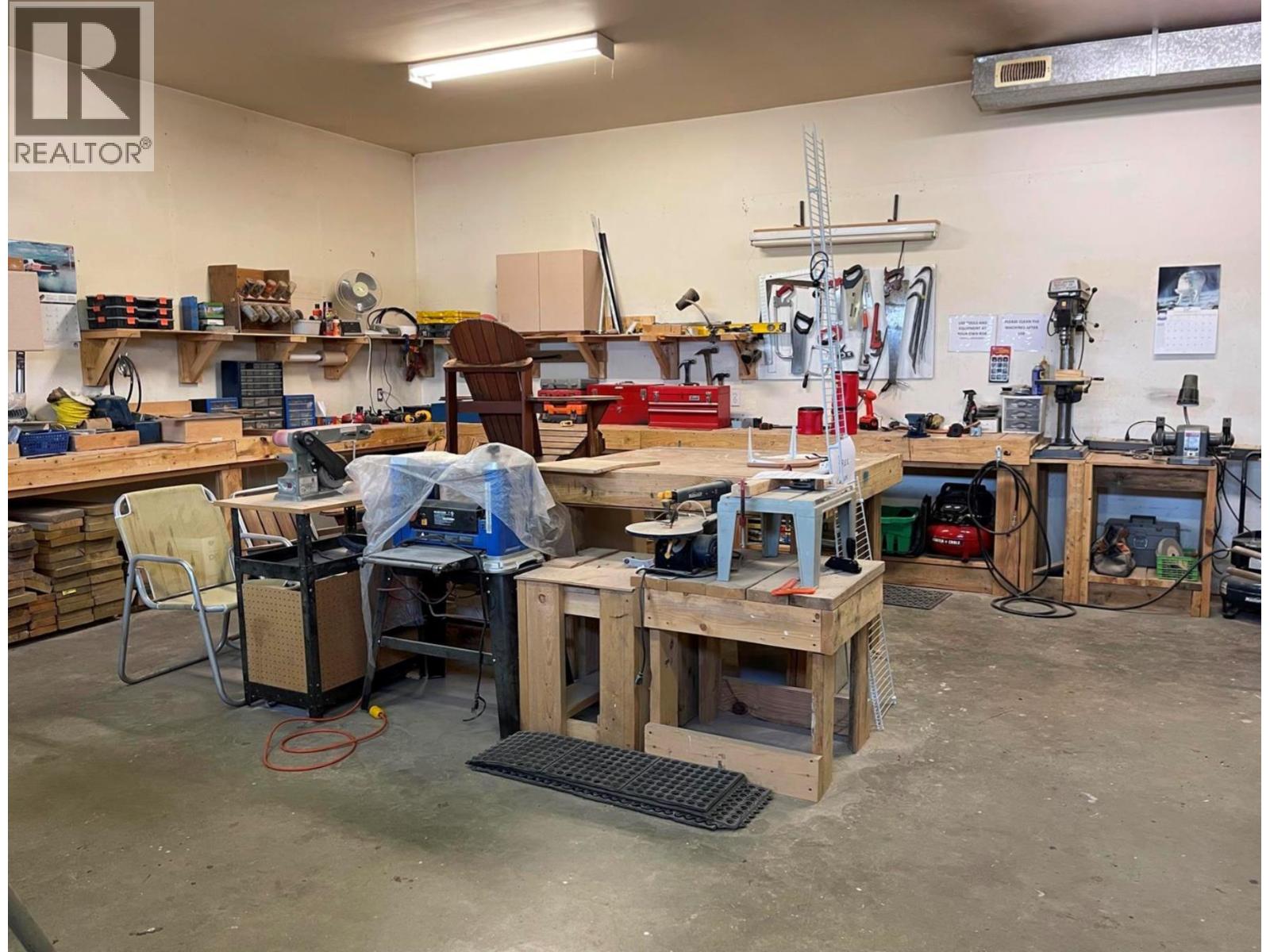  8000 Highland Road, Vernon