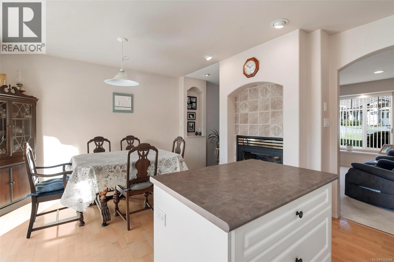 13 920 Brulette Pl, Mill Bay