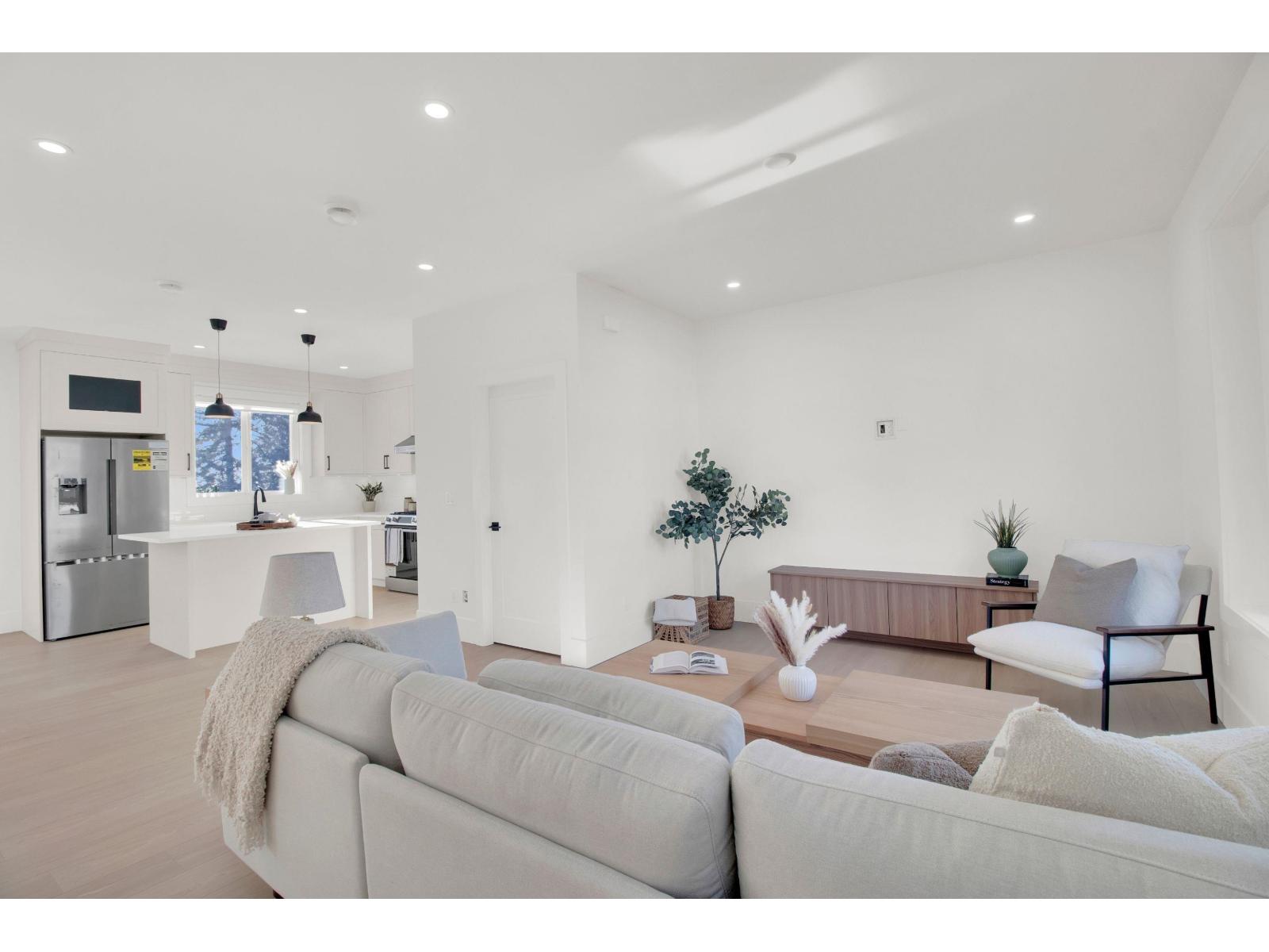 102 16058 9A AVENUE, Surrey