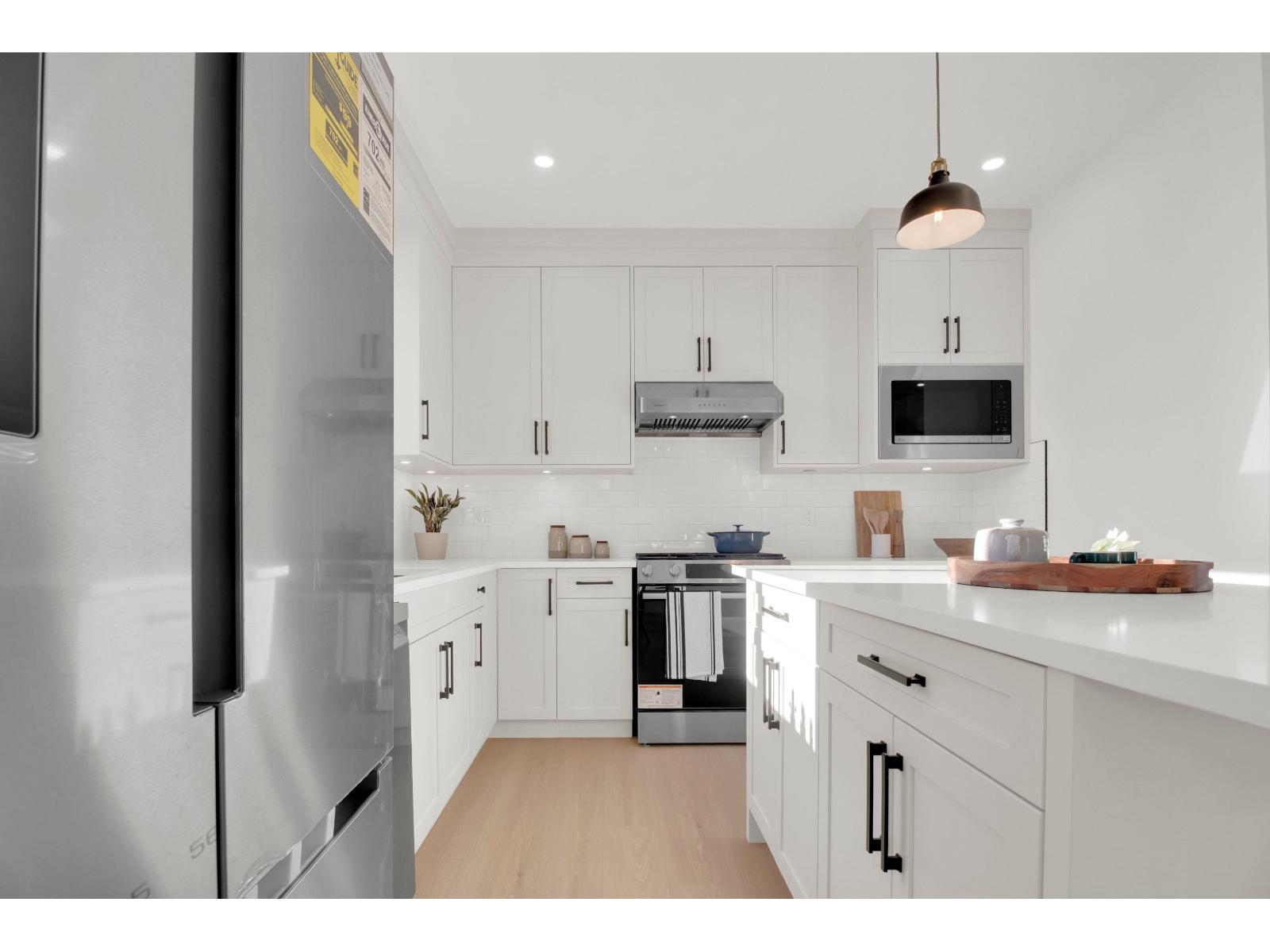 102 16058 9A AVENUE, Surrey