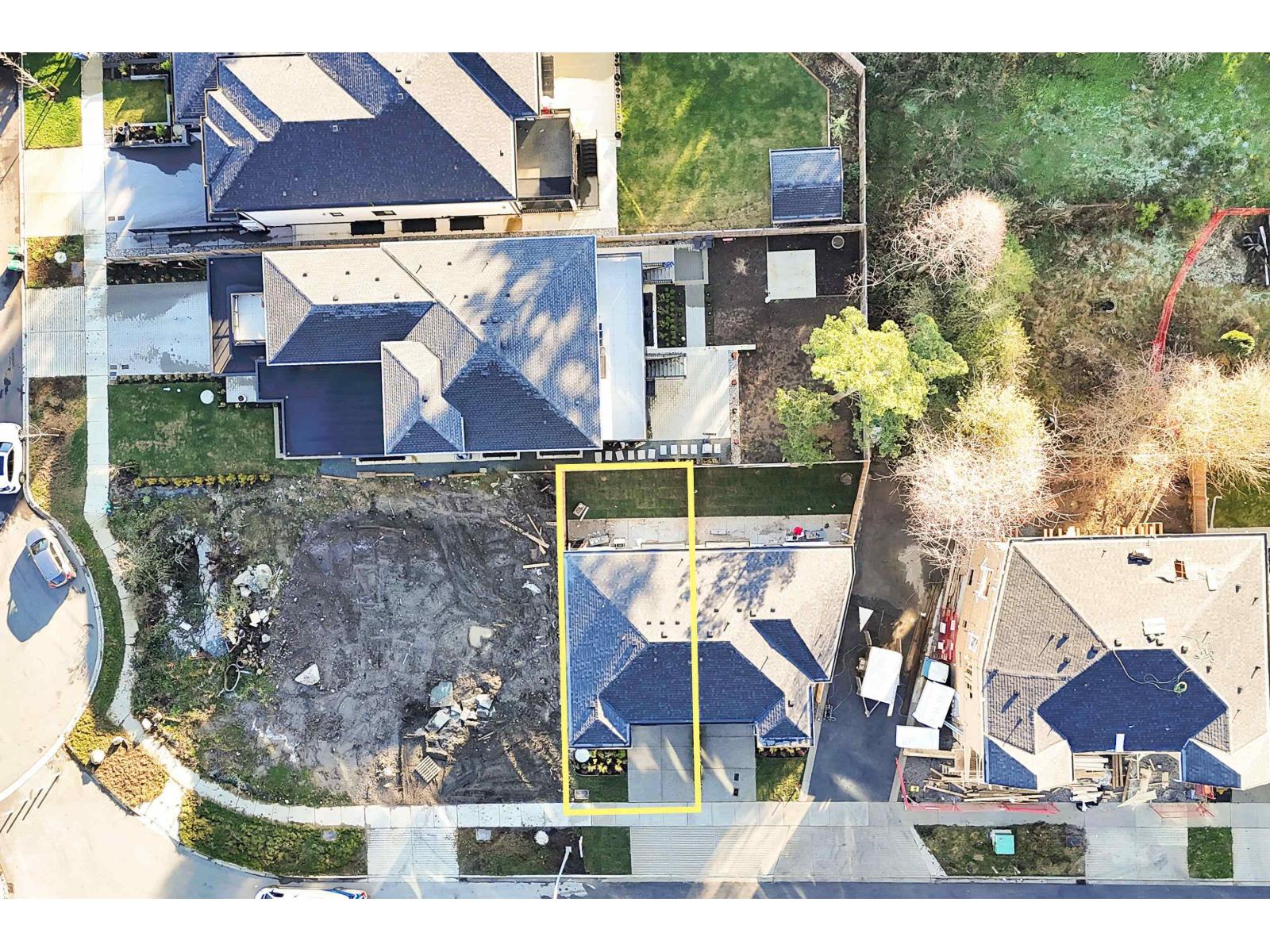 102 16058 9A AVENUE, Surrey