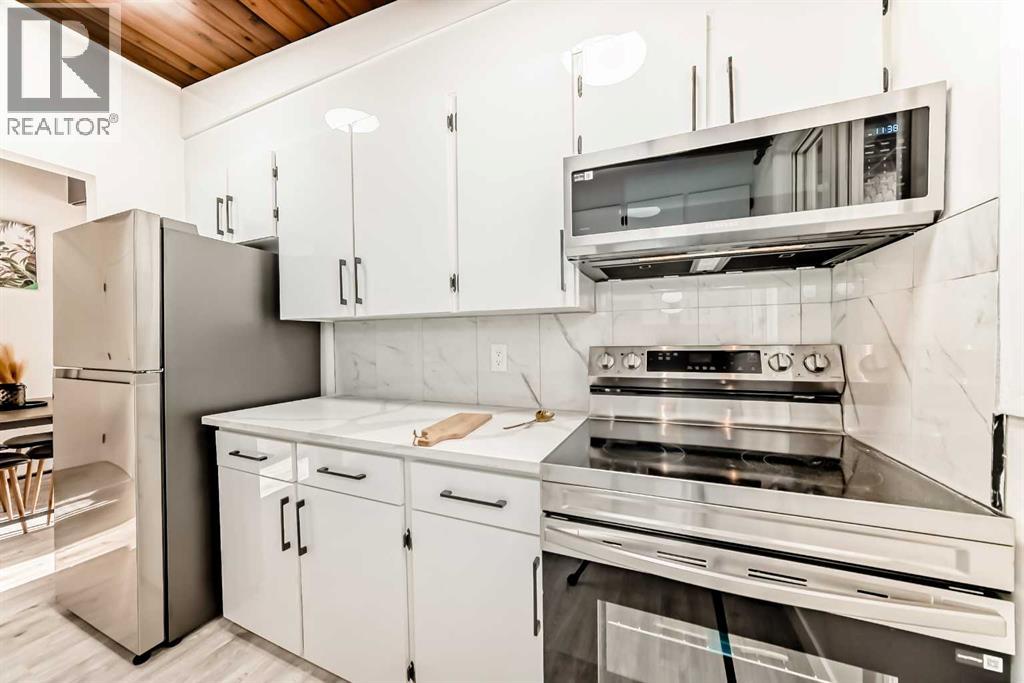 Single Family House Bi-level for Sale in   Avenue NW Bowness Calgary 