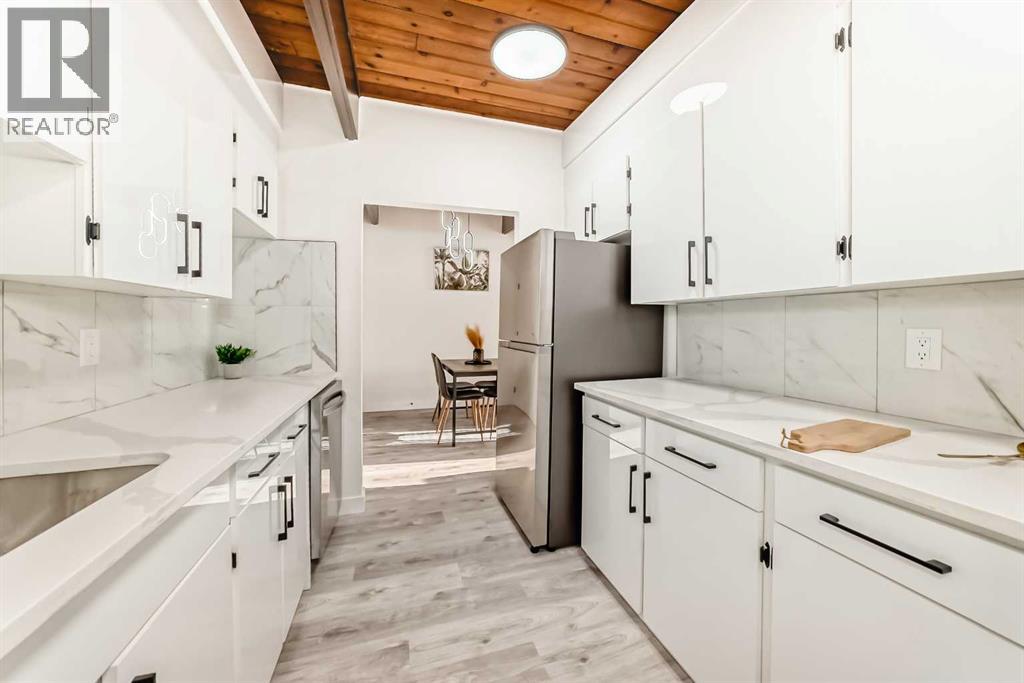 Single Family House Bi-level for Sale in   Avenue NW Bowness Calgary 