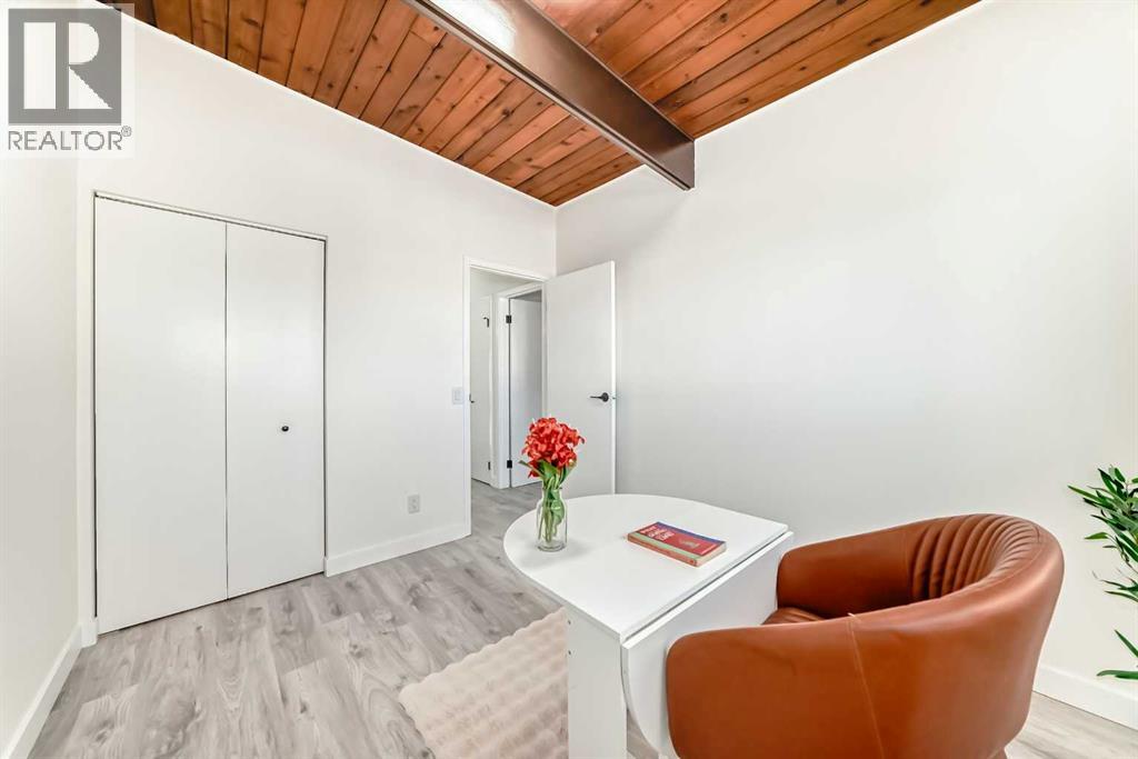 Single Family House Bi-level for Sale in   Avenue NW Bowness Calgary 