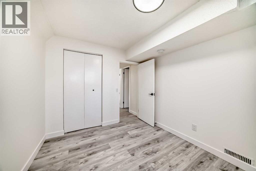 Single Family House Bi-level for Sale in   Avenue NW Bowness Calgary 