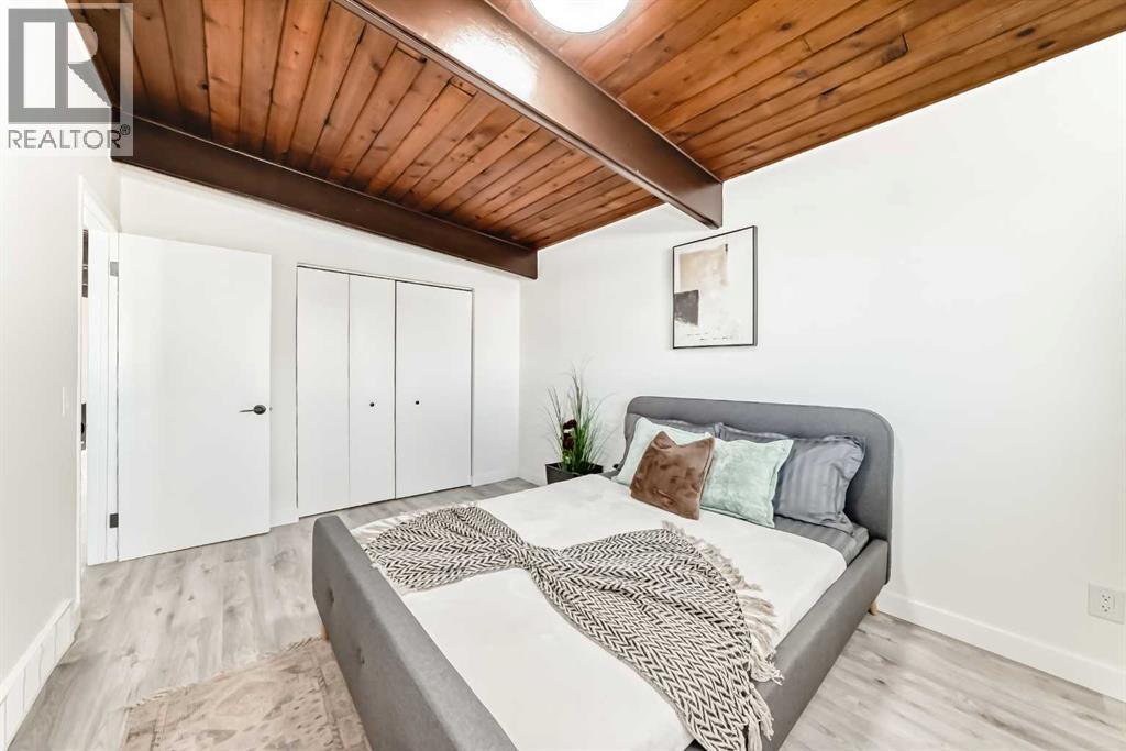 Single Family House Bi-level for Sale in   Avenue NW Bowness Calgary 