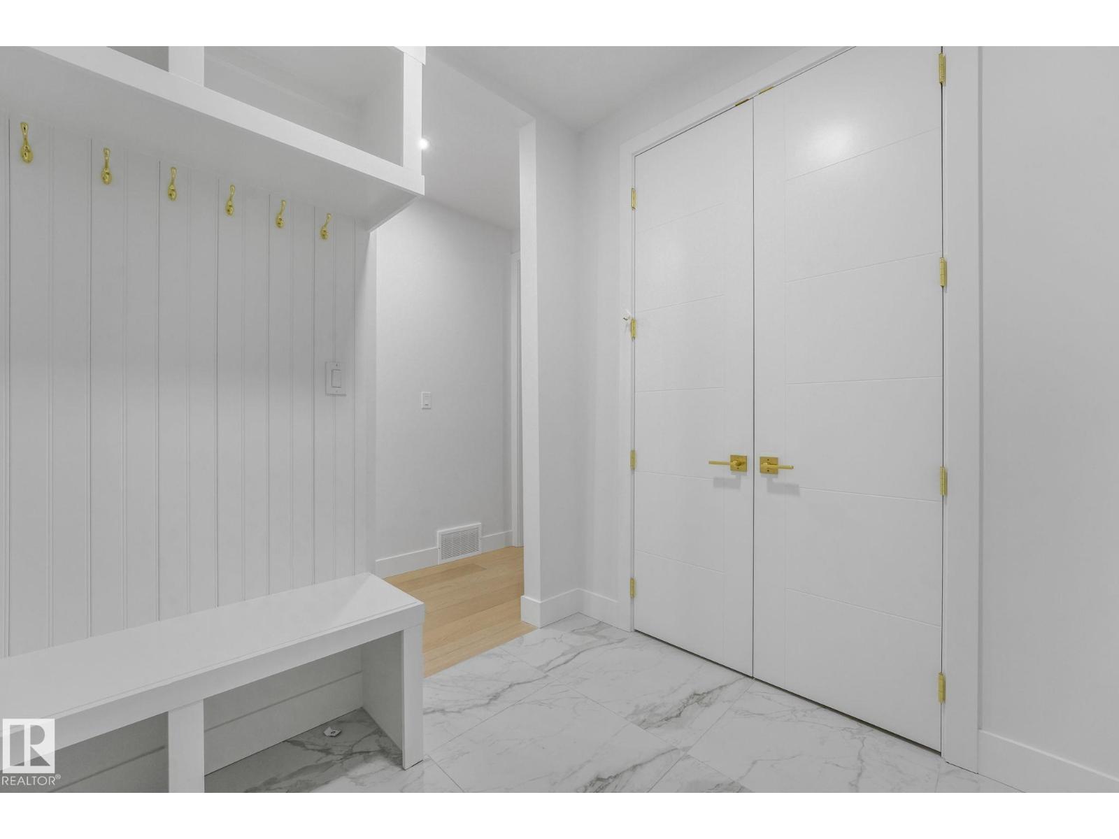 1 BIRKSHIRE CR, Sherwood Park