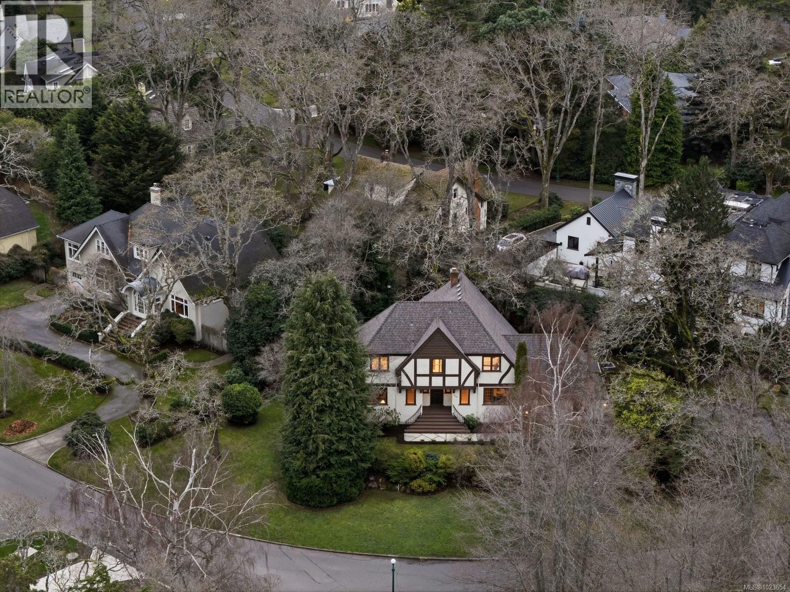  3400 Upper Terrace Road, Oak Bay