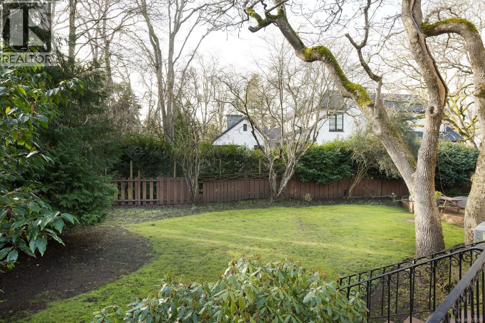  3400 Upper Terrace Road, Oak Bay