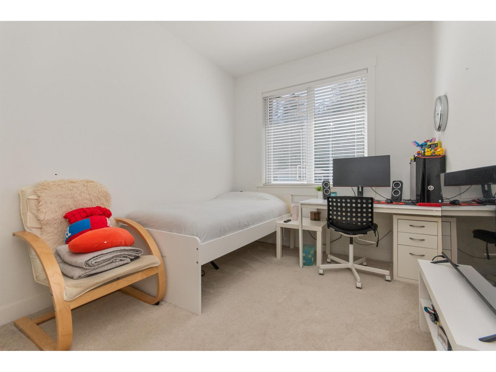 10 63650 FLOOD HOPE ROAD, Hope, Hope