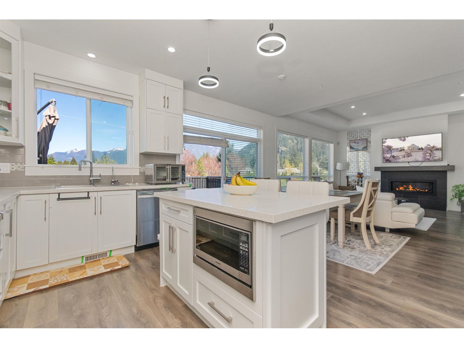 10 63650 FLOOD HOPE ROAD, Hope, Hope