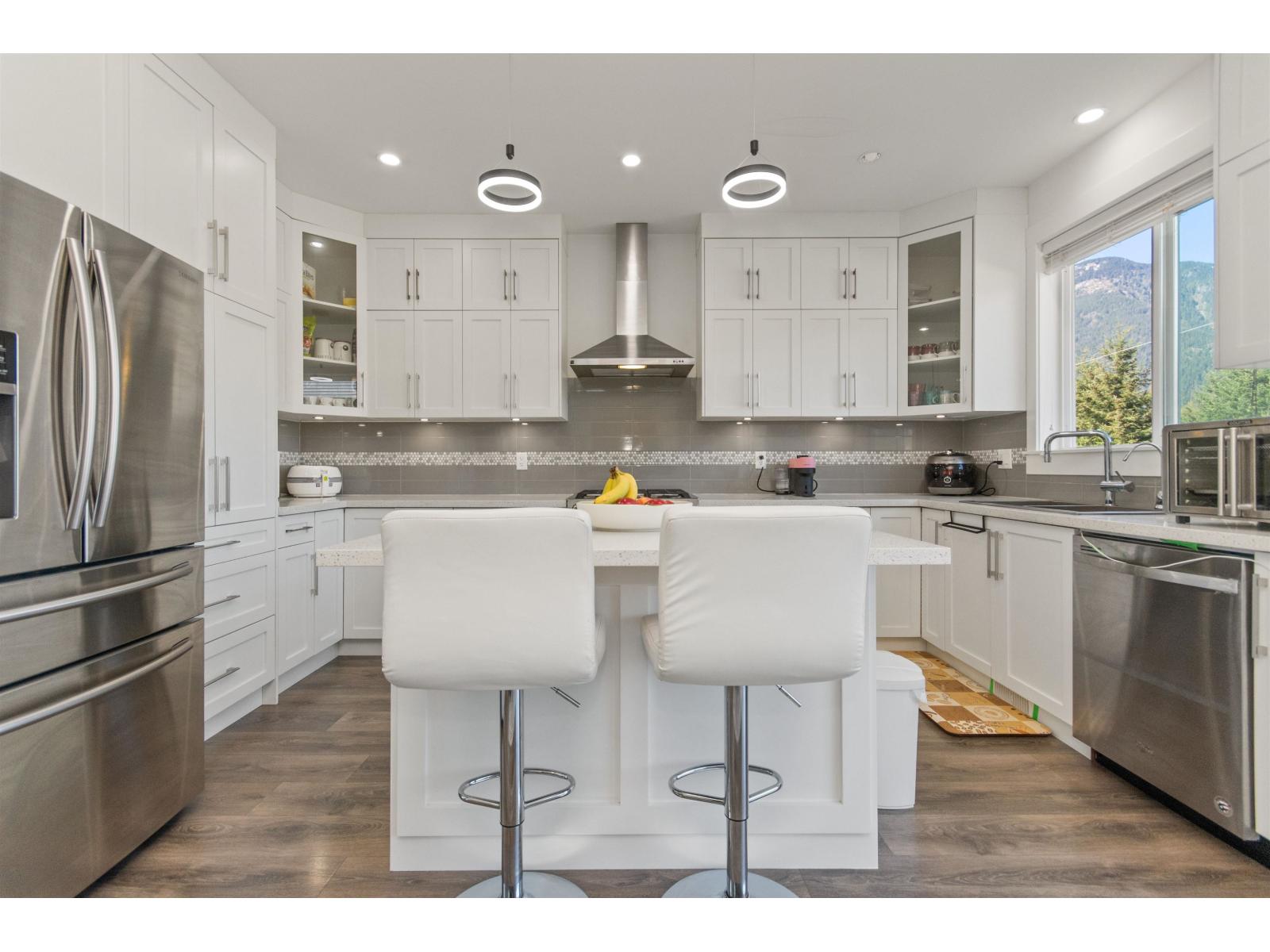 10 63650 FLOOD HOPE ROAD, Hope, Hope