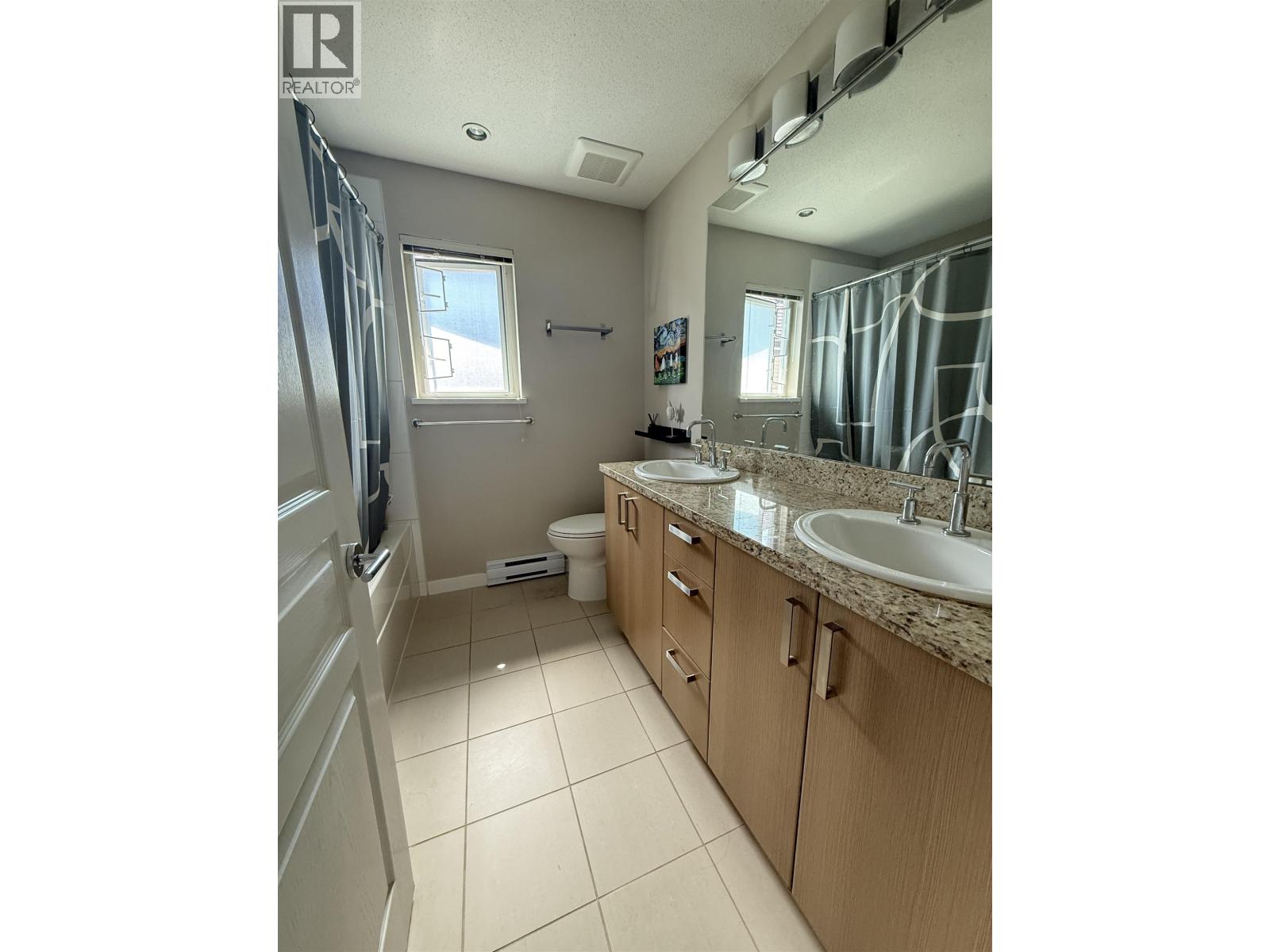 9566 TOMICKI Avenue, Richmond