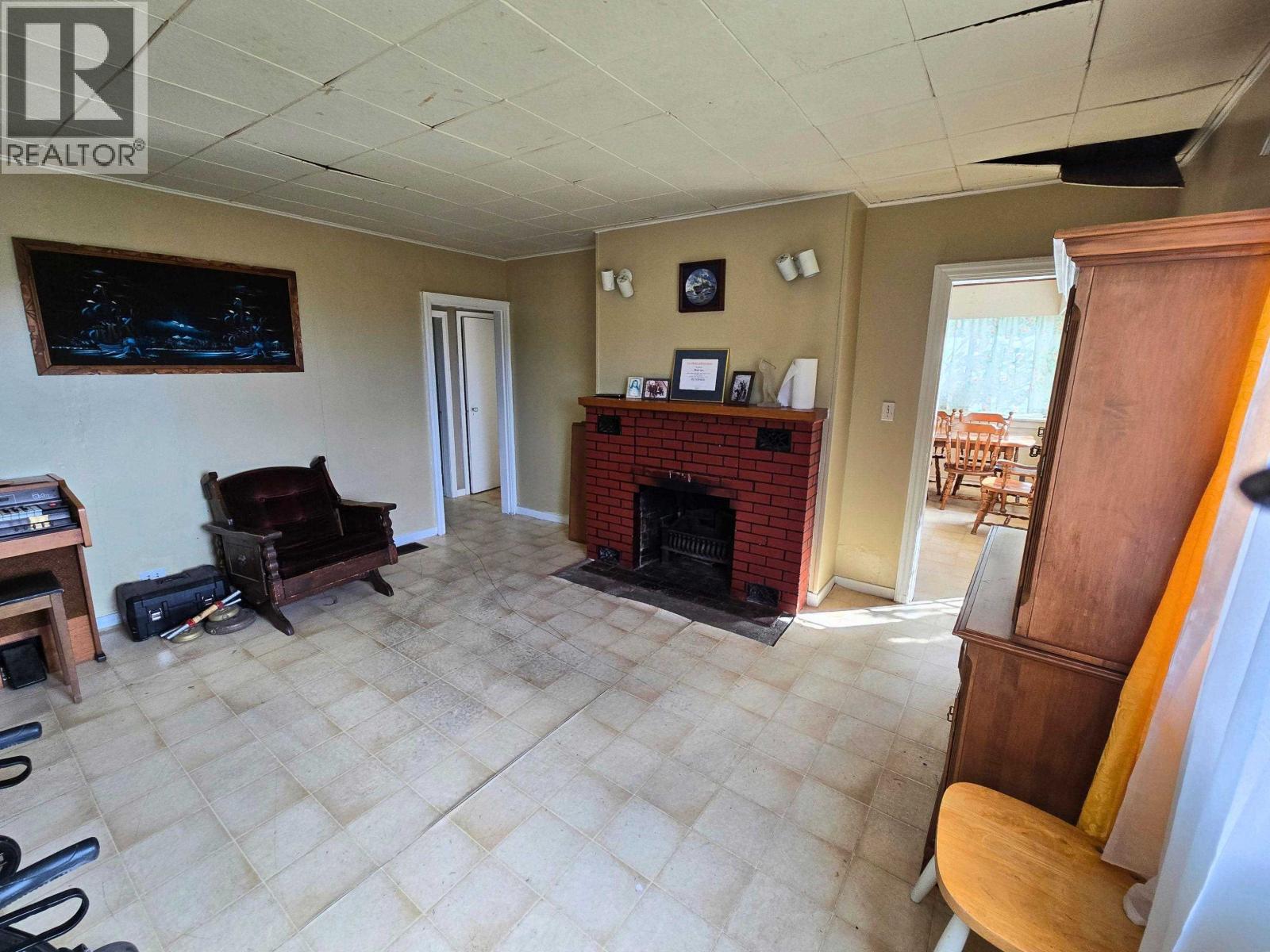 547 N FLETCHER ROAD, Gibsons