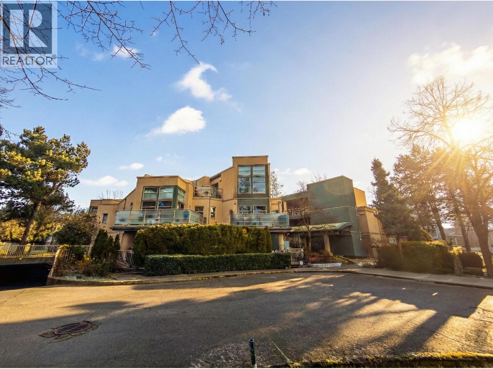 101 22277 122 Avenue - photo 2