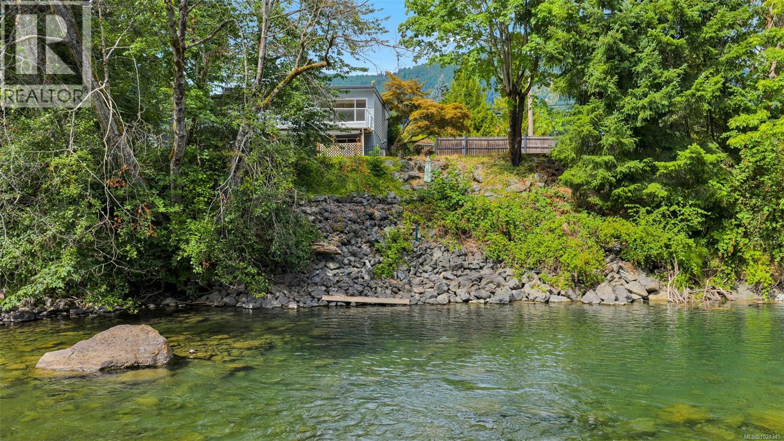 160 Cowichan Lake Rd - 19