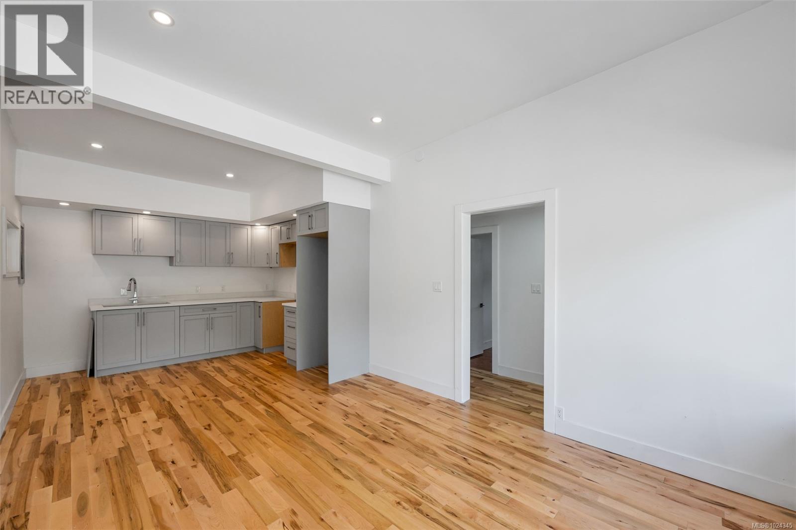 160 COWICHAN LAKE RD - 24