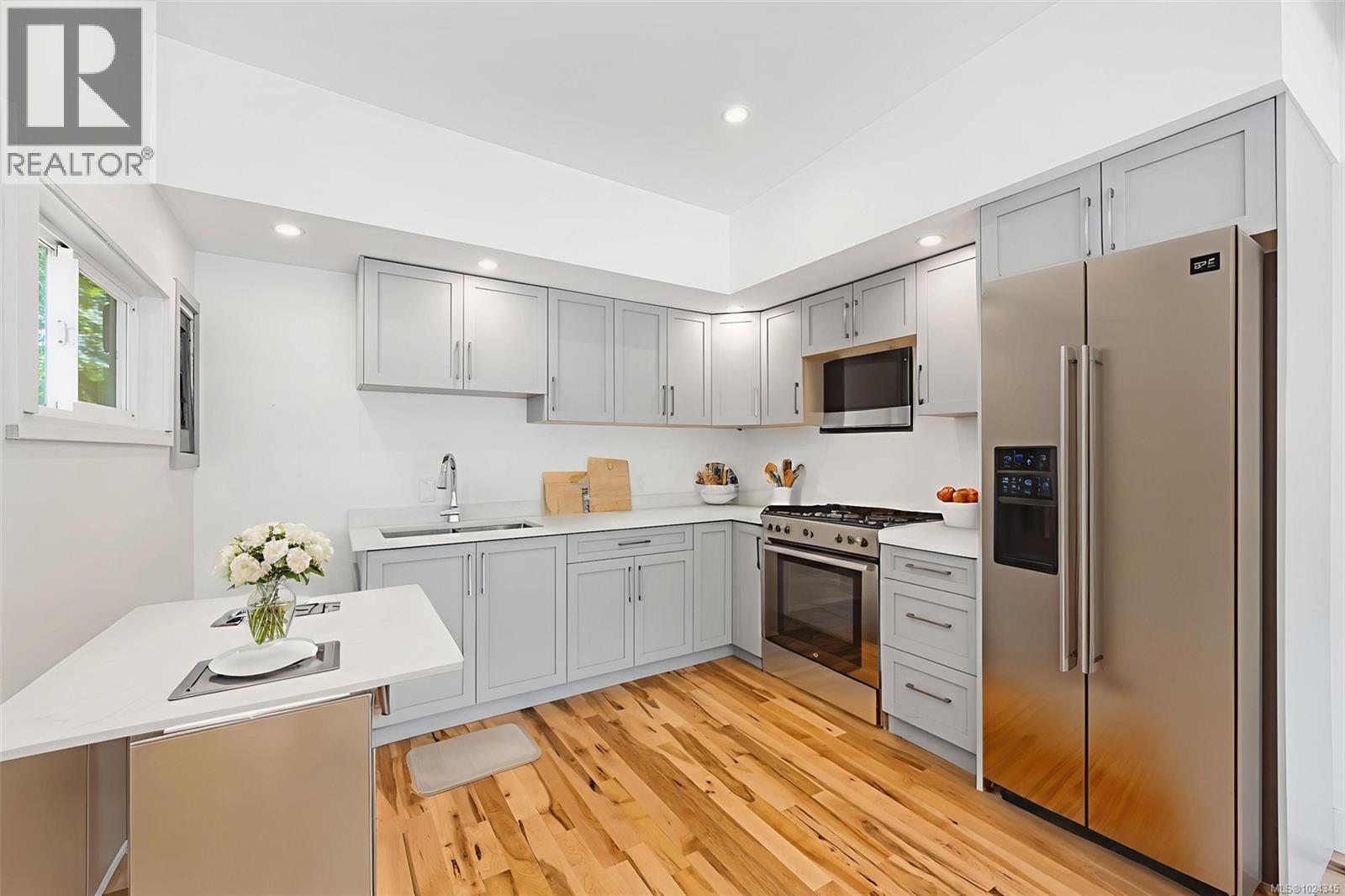 160 COWICHAN LAKE RD - 25