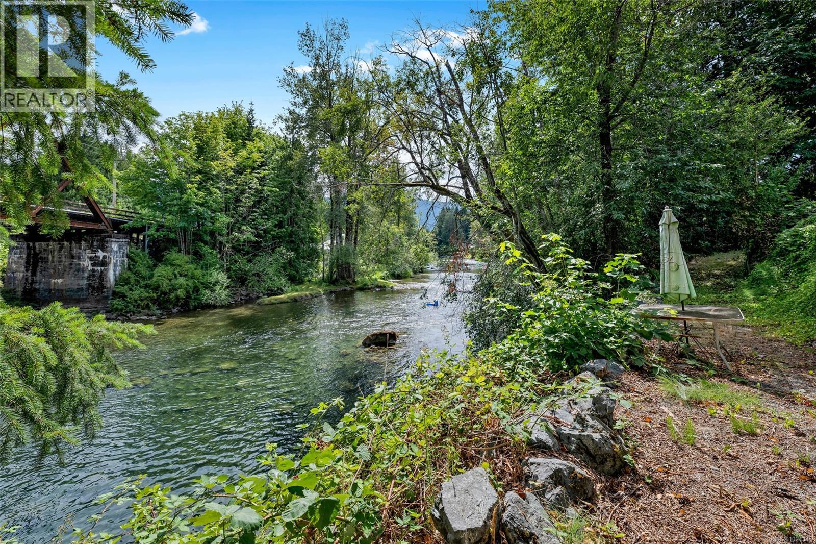 160 COWICHAN LAKE RD - 76