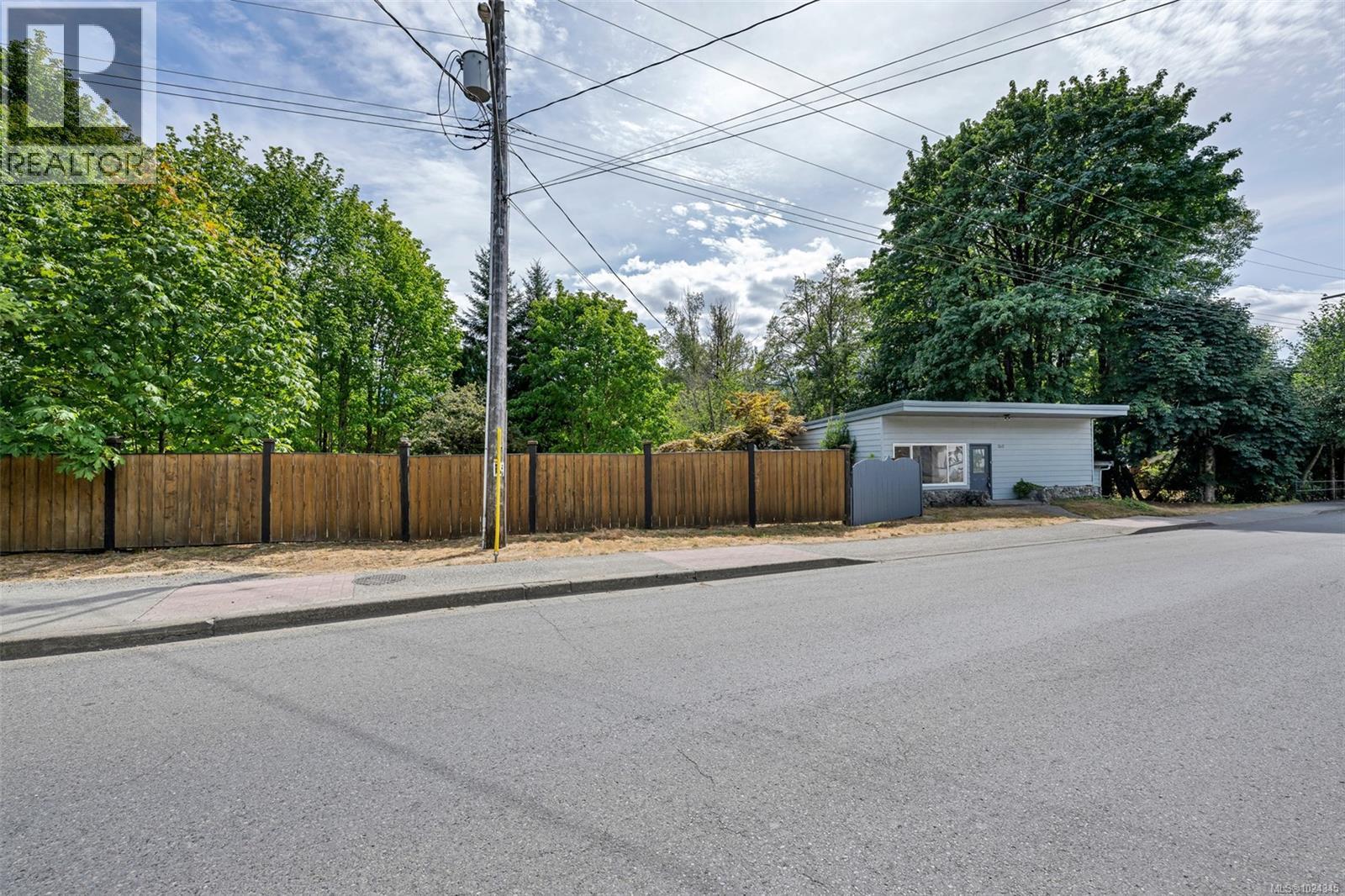 160 Cowichan Lake Rd - 78