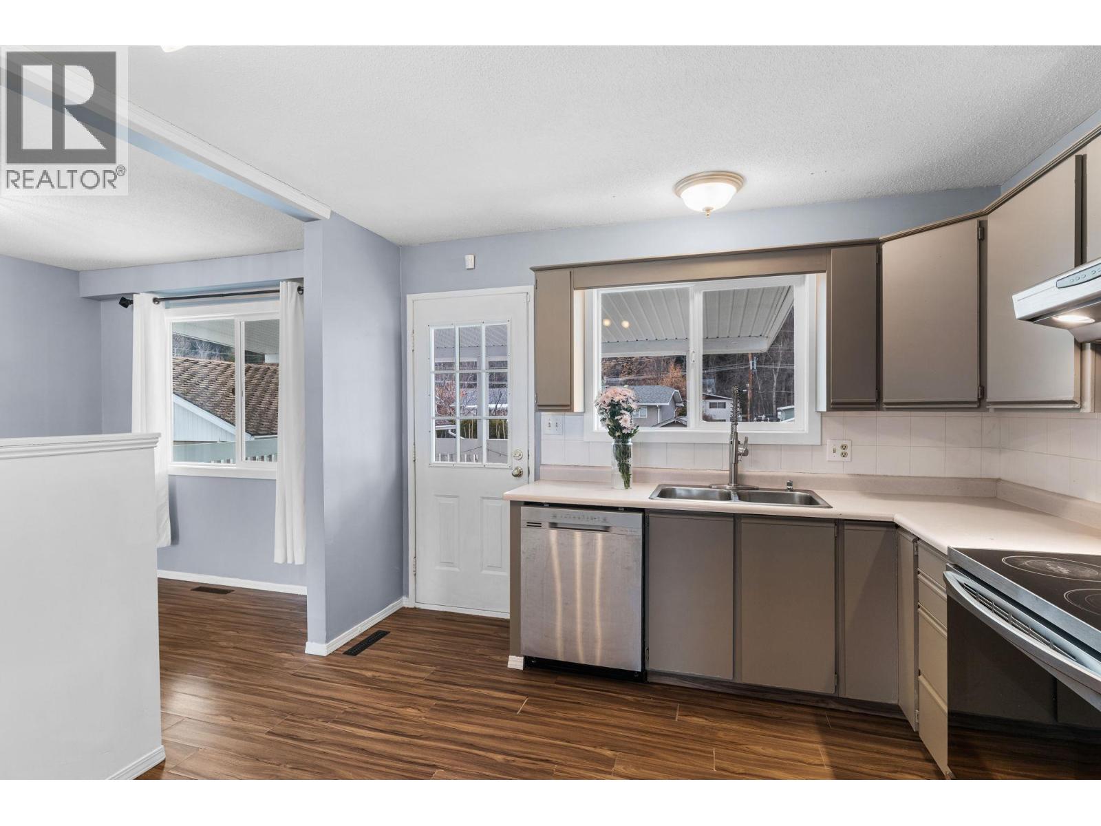  2641 Springfield Road, Kelowna