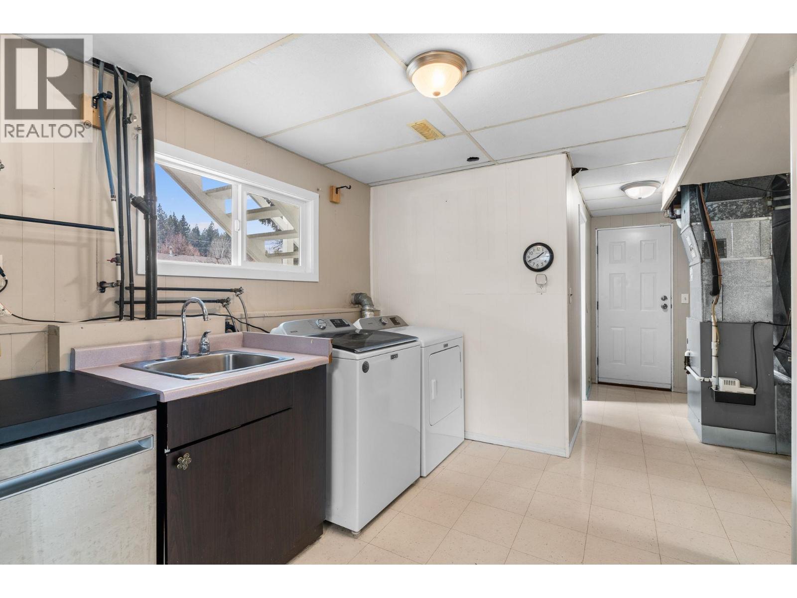  2641 Springfield Road, Kelowna