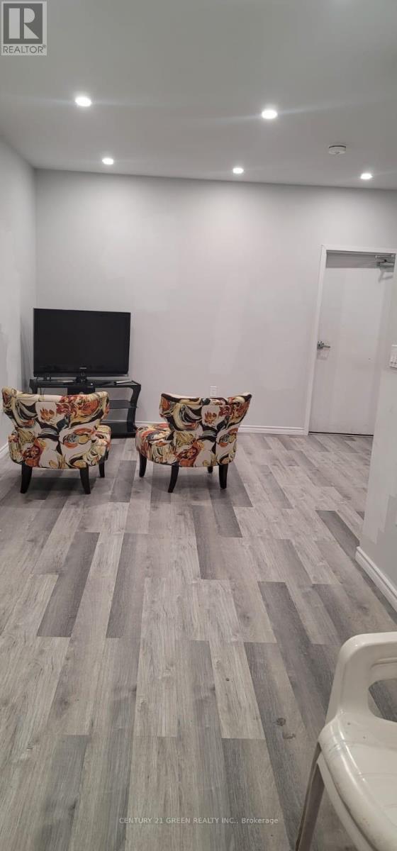 645 GWEN AVENUE - 42