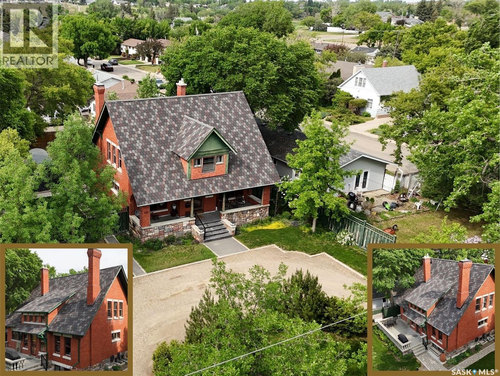 735 Sidney STREET E, Swift Current, Saskatchewan