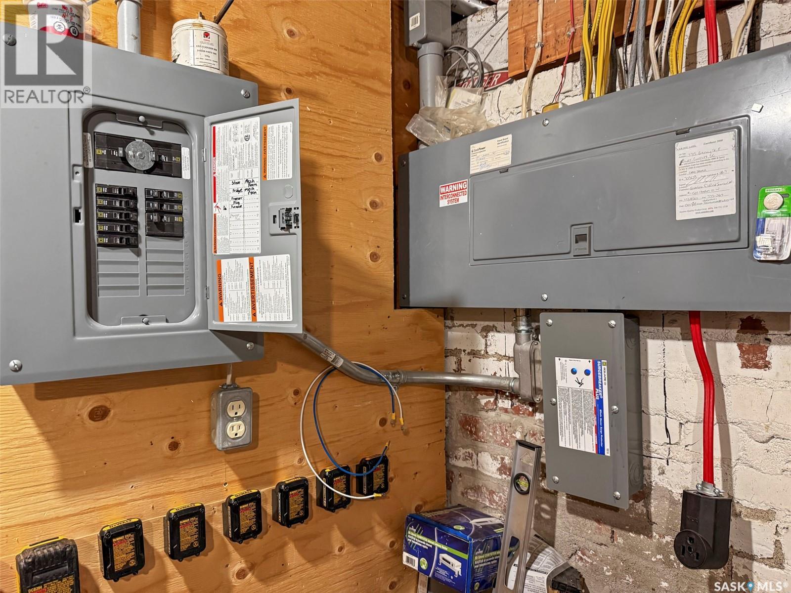 Single Family House for Sale in  Sidney STREET E Swift Current 