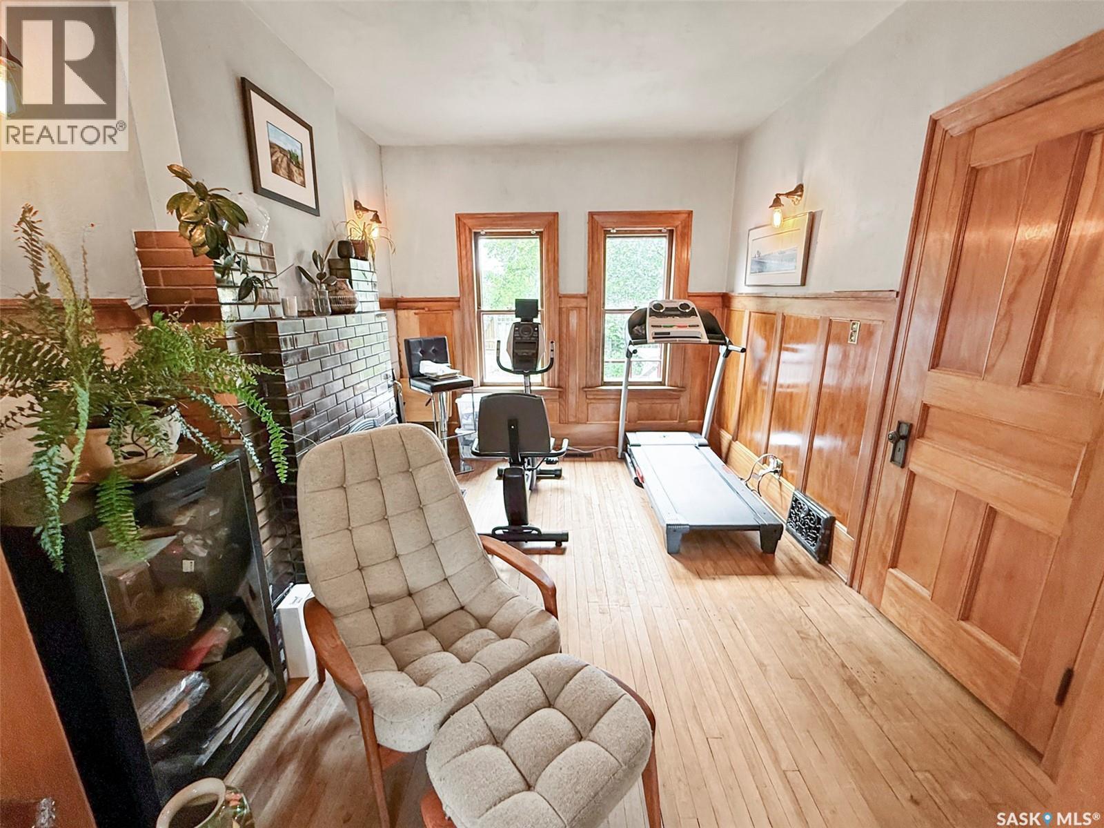 Single Family House for Sale in  Sidney STREET E Swift Current 