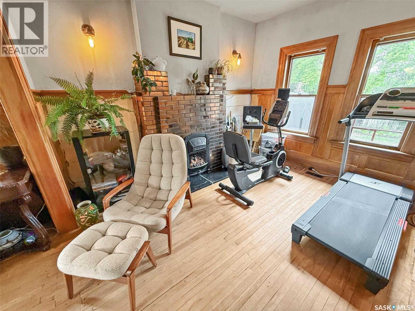 Single Family House for Sale in  Sidney STREET E Swift Current 