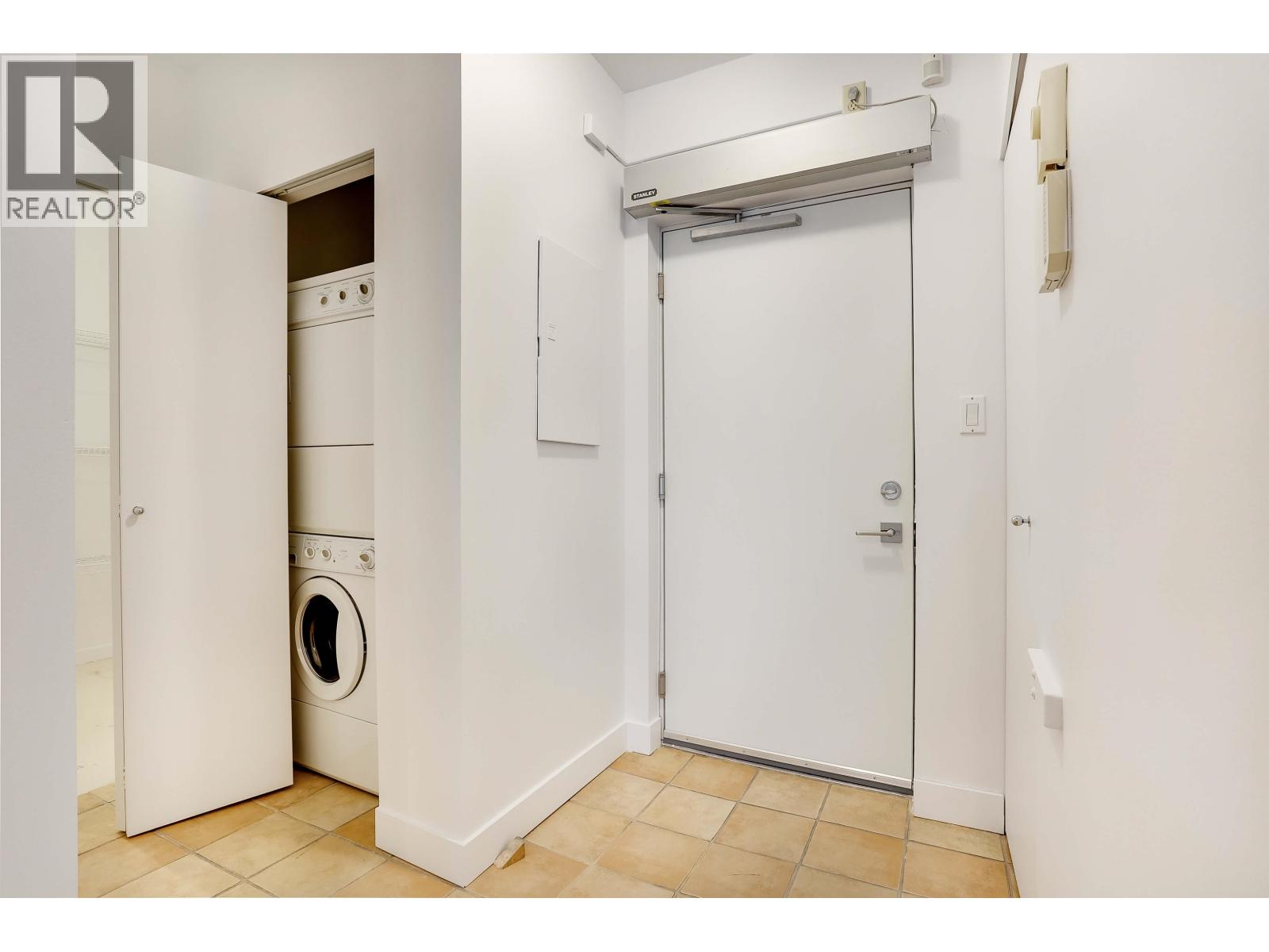 #203-1688 CYPRESS Street, Vancouver