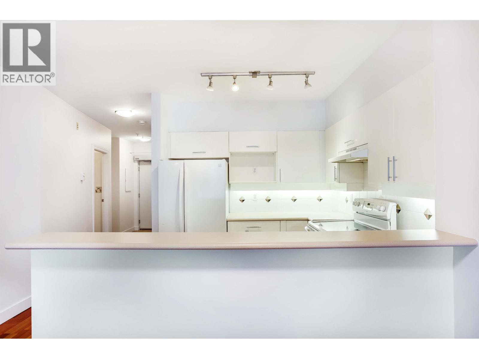 #203-1688 CYPRESS Street, Vancouver