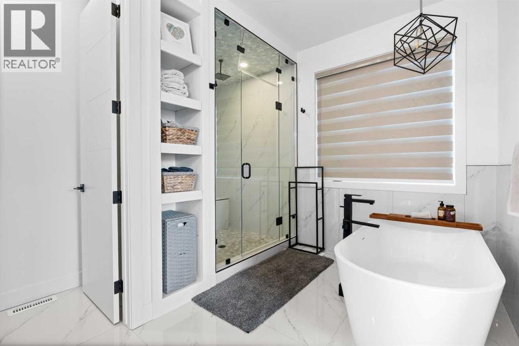 Single Family House for Sale in   Avenue SW Altadore Calgary 