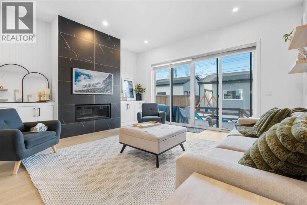 Single Family House for Sale in   Avenue SW Altadore Calgary 