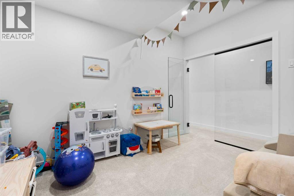 Single Family House for Sale in   Avenue SW Altadore Calgary 