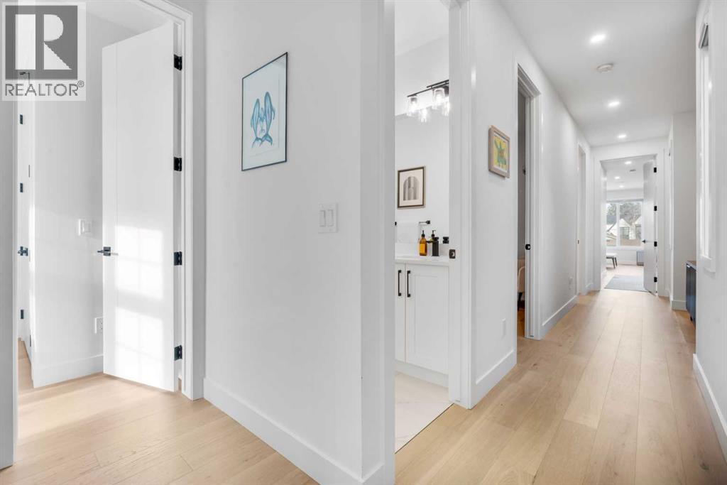 Single Family House for Sale in   Avenue SW Altadore Calgary 