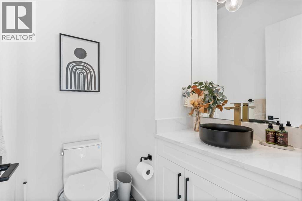 Single Family House for Sale in   Avenue SW Altadore Calgary 