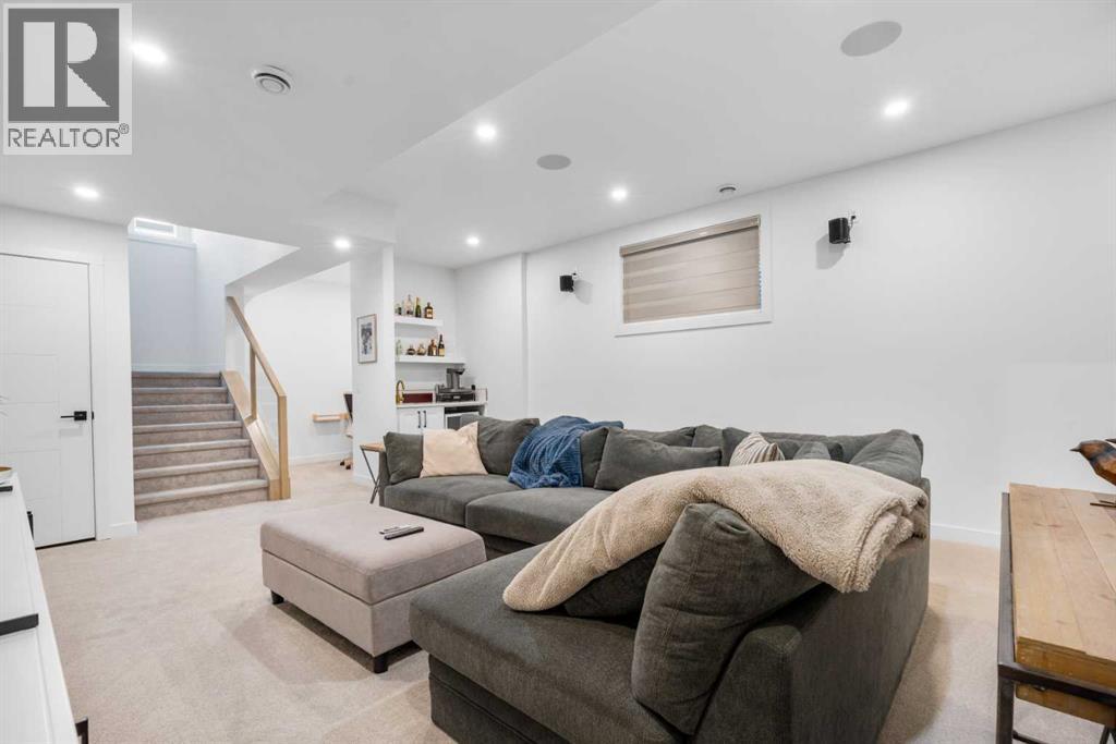 Single Family House for Sale in   Avenue SW Altadore Calgary 