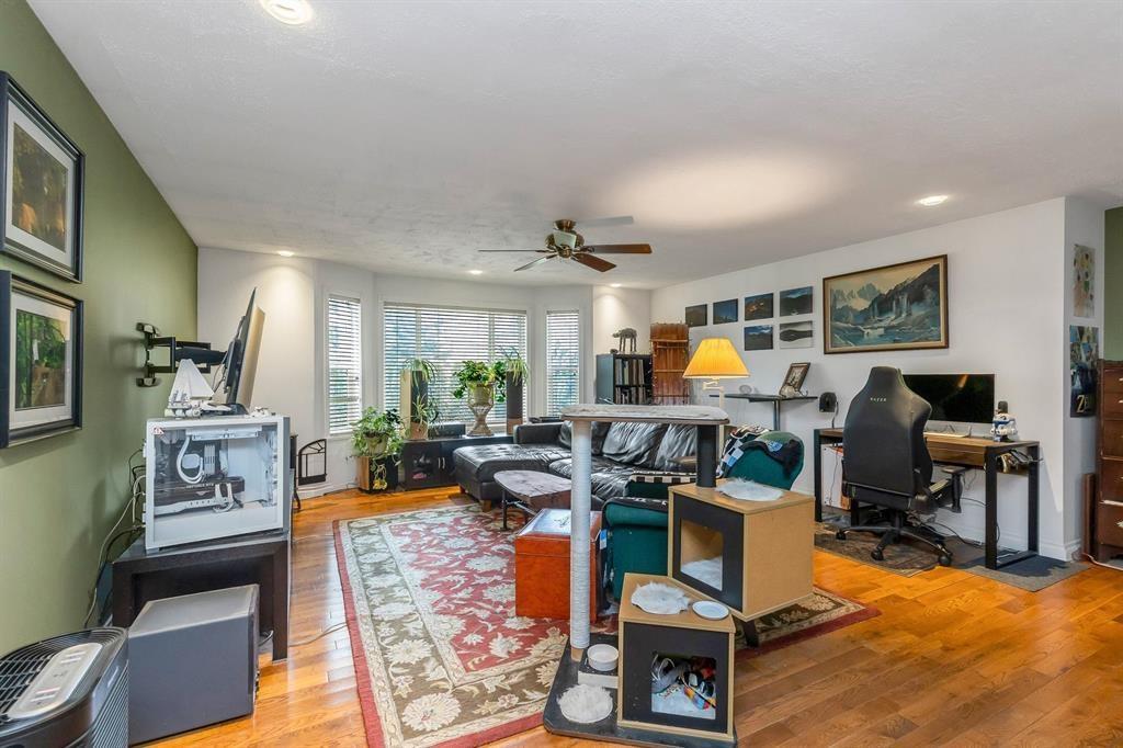 33581 DEWDNEY TRUNK ROAD, Mission