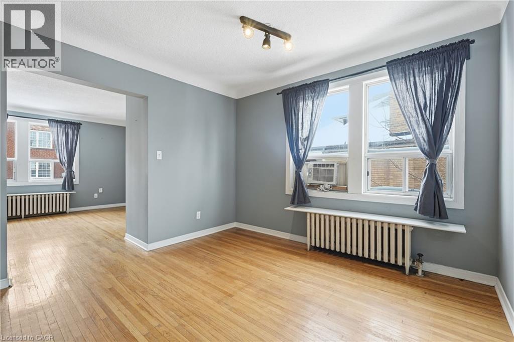 #10 97 CONNAUGHT Avenue S - 10