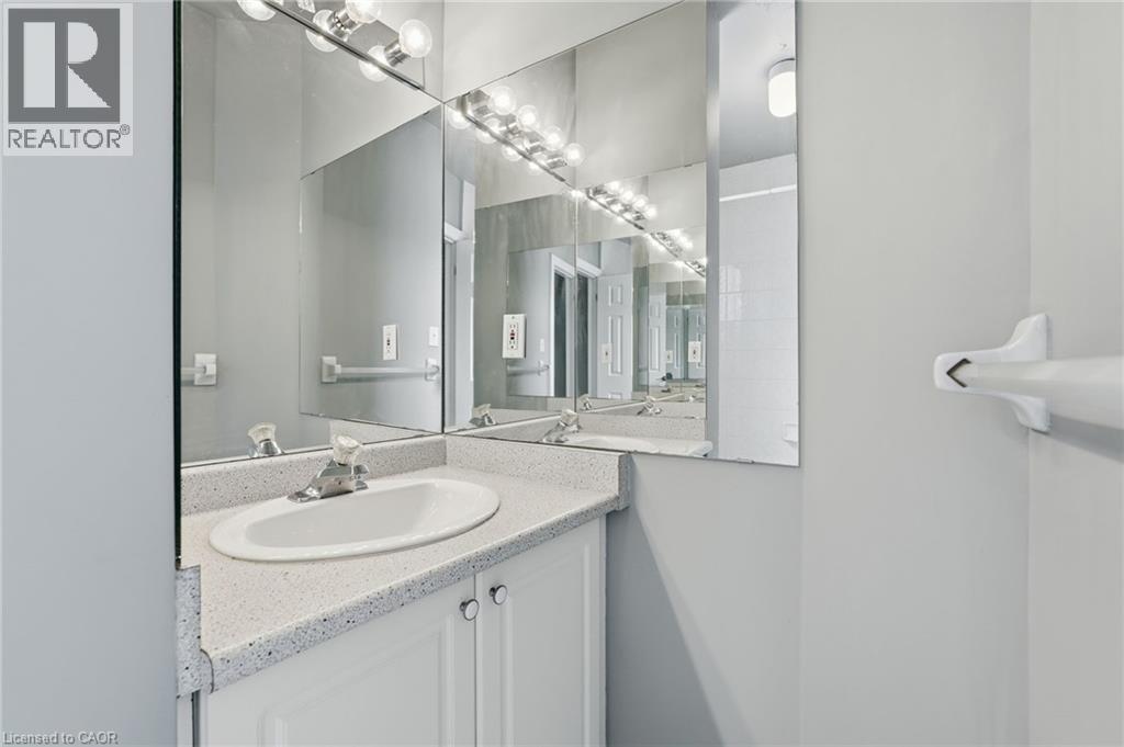 #10 97 CONNAUGHT Avenue S - 19