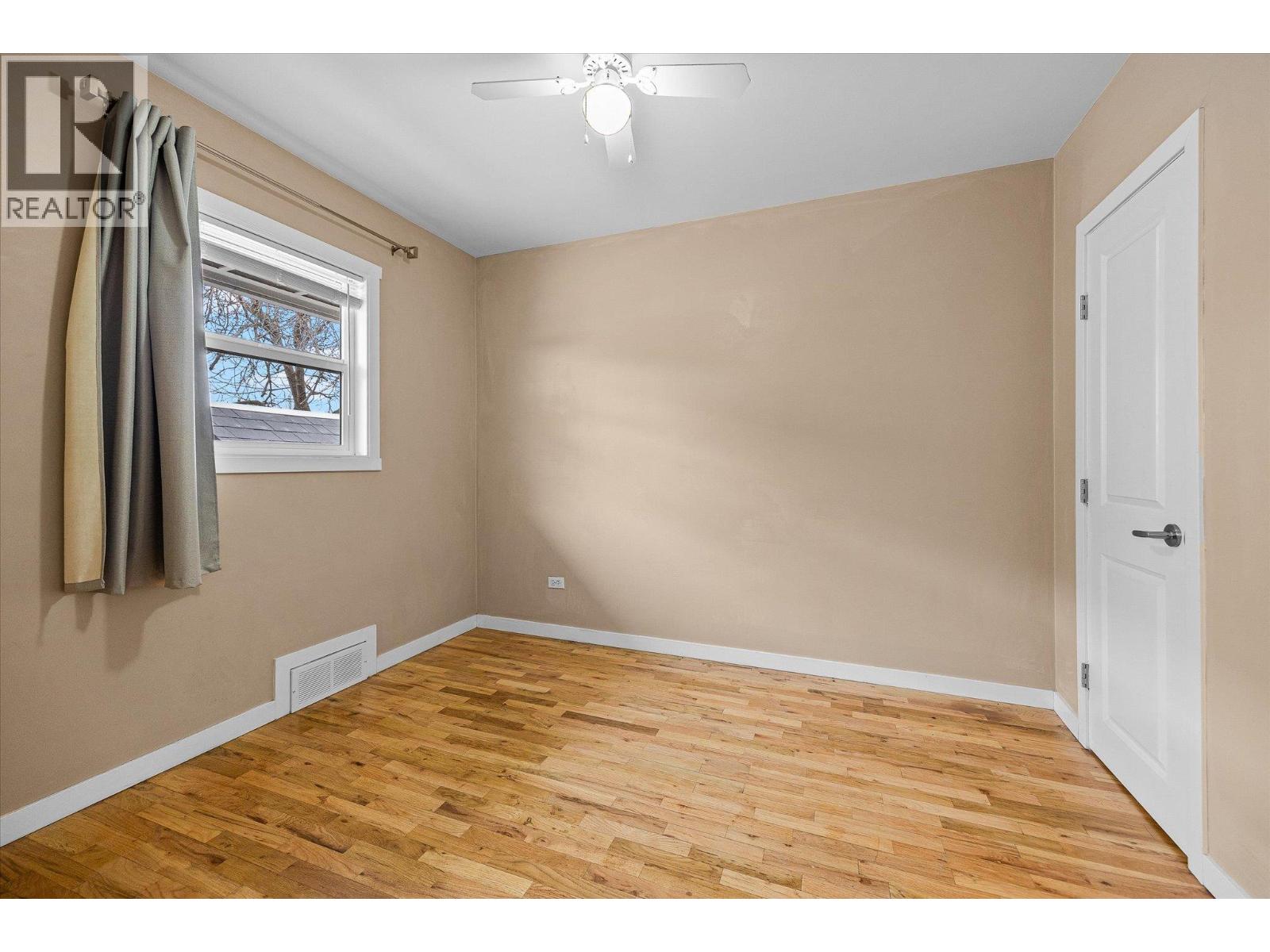  932-930 Lawson Avenue, Kelowna