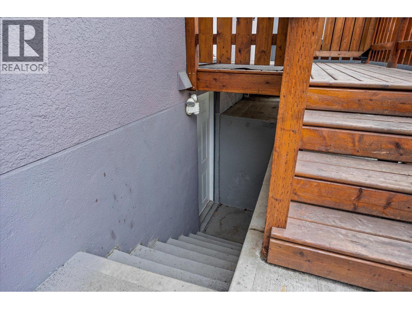  932-930 Lawson Avenue, Kelowna