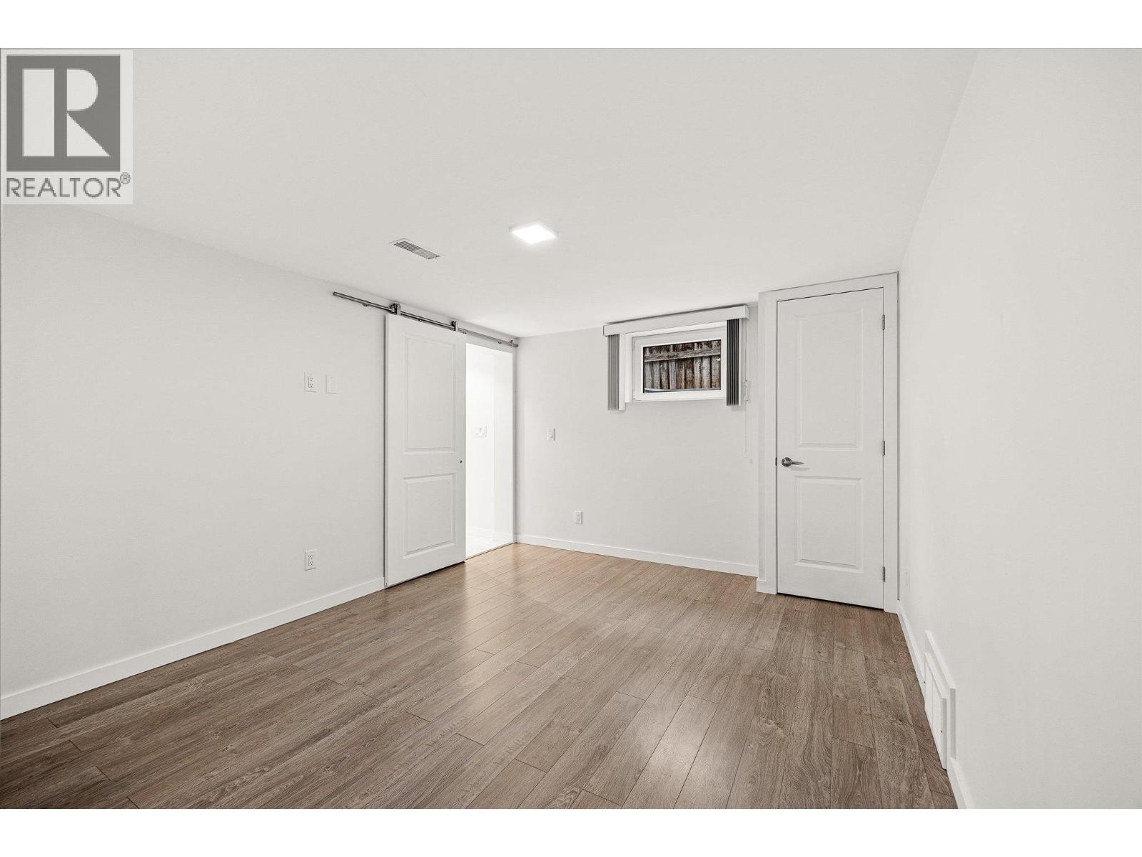  932-930 Lawson Avenue, Kelowna